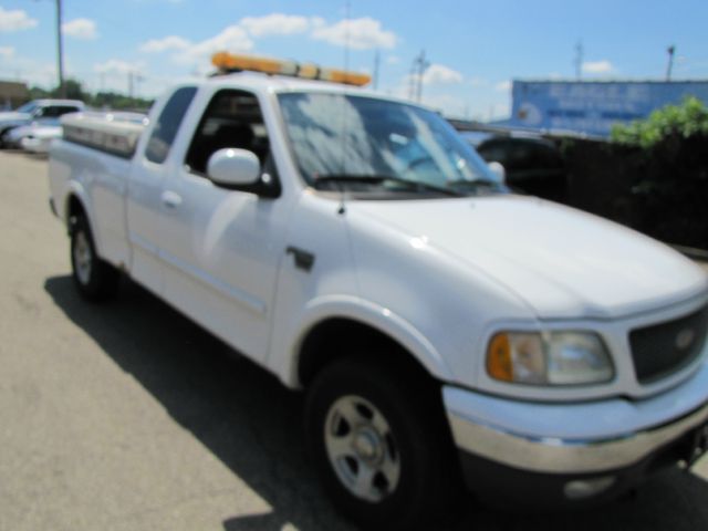 2003 Ford F150 XL 2WD Reg Cab