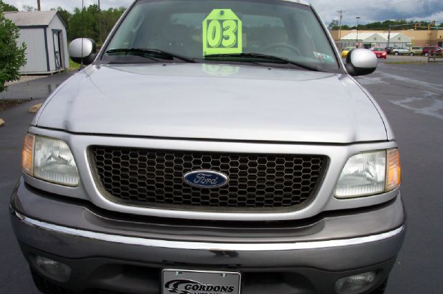 2003 Ford F150 XL 2WD Reg Cab