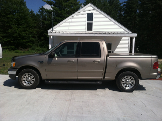 2003 Ford F150 SL Short Bed 2WD