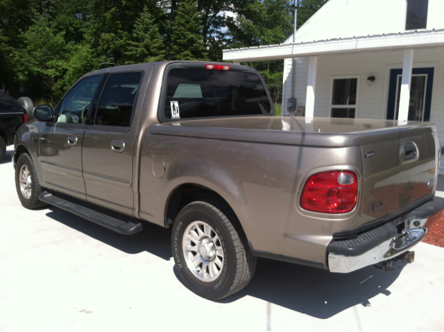 2003 Ford F150 SL Short Bed 2WD