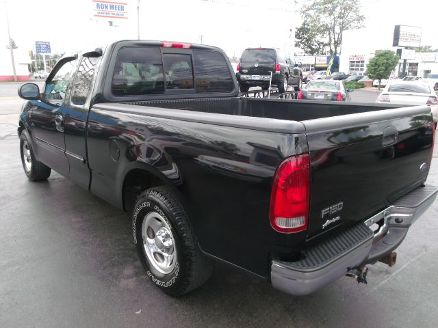 2003 Ford F150 XLT Supercrew Short Bed 2WD