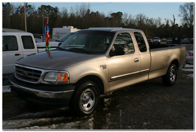 2003 Ford F150 XLT Supercrew Short Bed 2WD