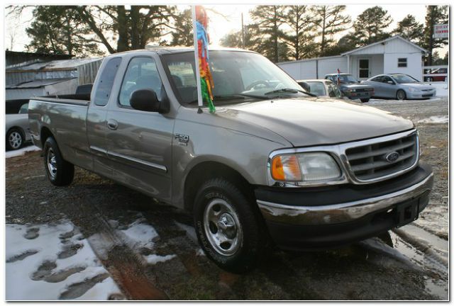 2003 Ford F150 XLT Supercrew Short Bed 2WD