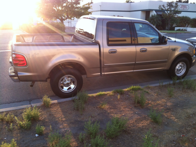 2003 Ford F150 SL Short Bed 2WD