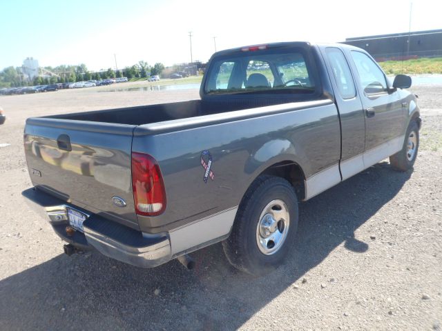 2003 Ford F150 SLE- 4X4