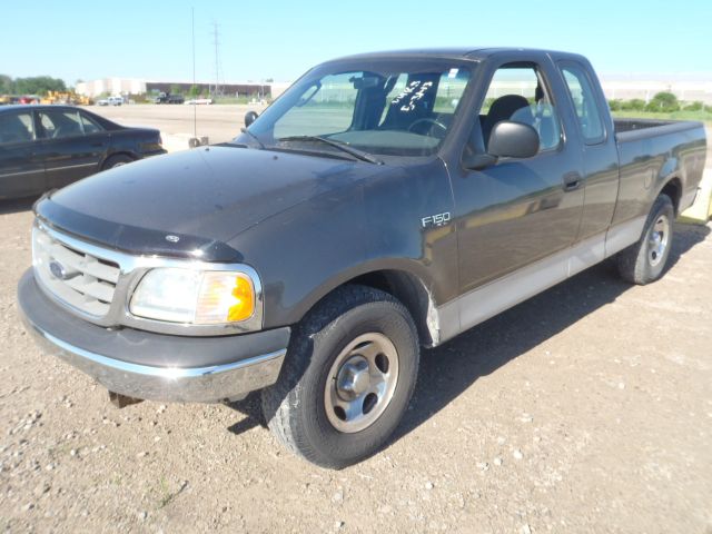 2003 Ford F150 SLE- 4X4