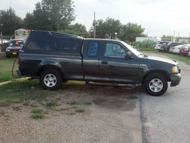 2003 Ford F150 SLE- 4X4