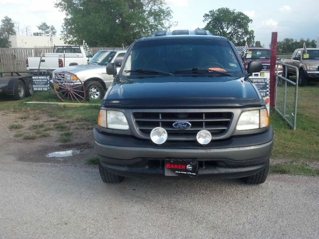 2003 Ford F150 SLE- 4X4