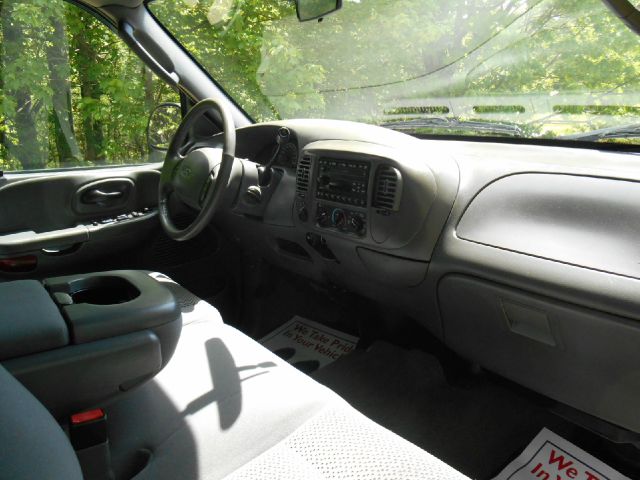 2003 Ford F150 2500 SL