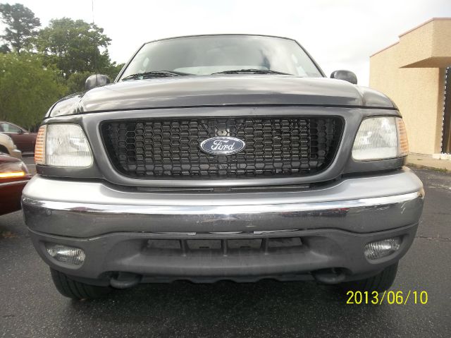 2003 Ford F150 XL 2WD Reg Cab