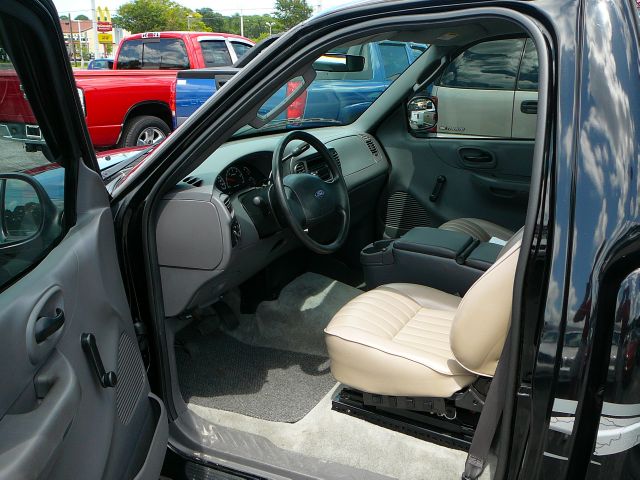 2003 Ford F150 LE Model