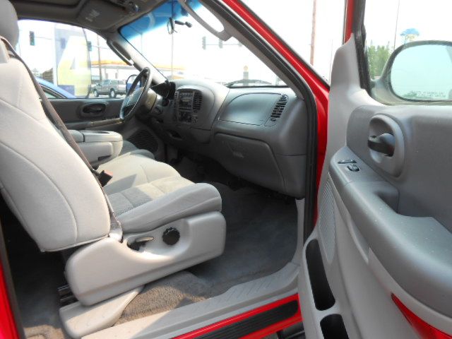 2003 Ford F150 XL 2WD Reg Cab