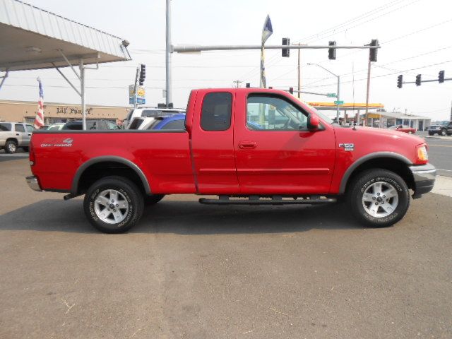 2003 Ford F150 XL 2WD Reg Cab