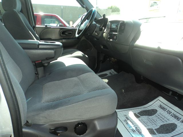 2003 Ford F150 SL Short Bed 2WD