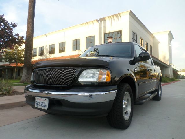 2003 Ford F150 SL Short Bed 2WD