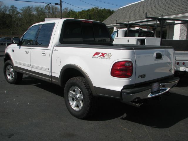 2003 Ford F150 XLT Supercrew Short Bed 2WD