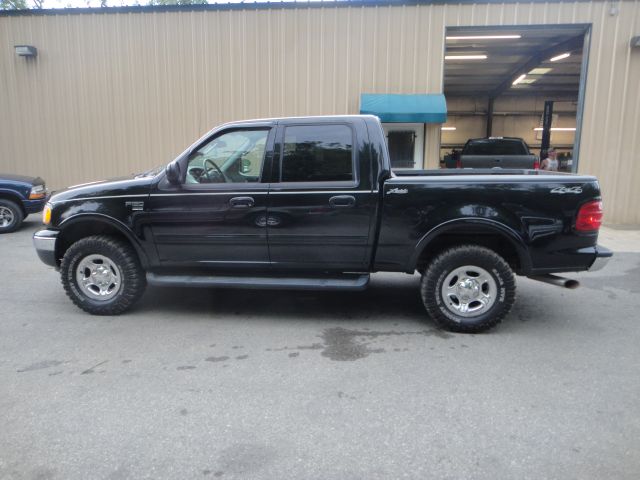 2003 Ford F150 XLT Supercrew Short Bed 2WD