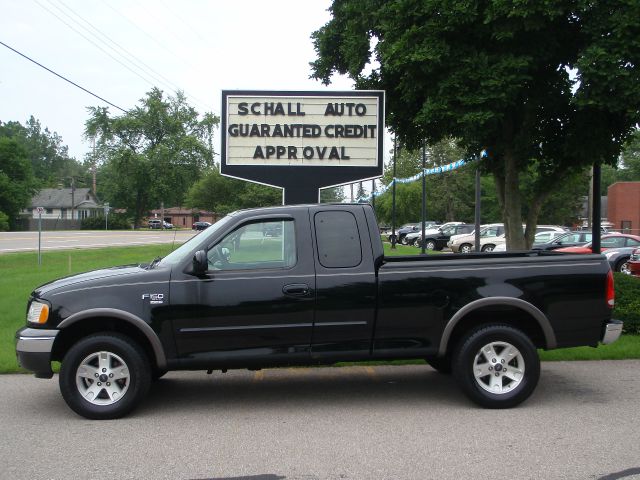 2003 Ford F150 XL 2WD Reg Cab