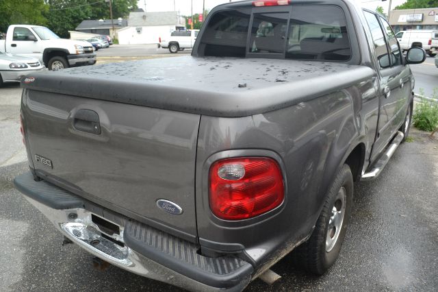 2003 Ford F150 SL Short Bed 2WD