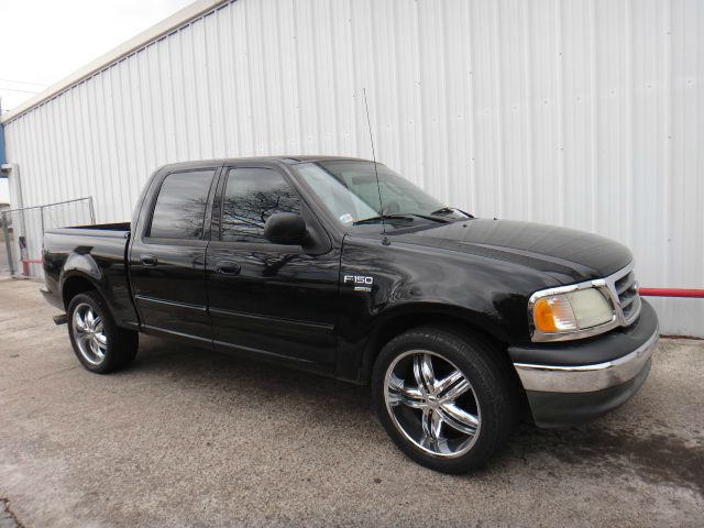 2003 Ford F150 SL Short Bed 2WD