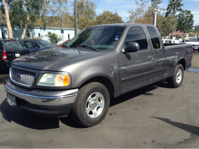 2003 Ford F150 XLT Supercrew Short Bed 2WD