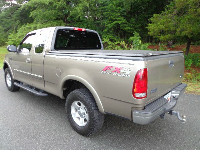 2003 Ford F150 XL 2WD Reg Cab