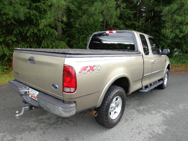 2003 Ford F150 XL 2WD Reg Cab