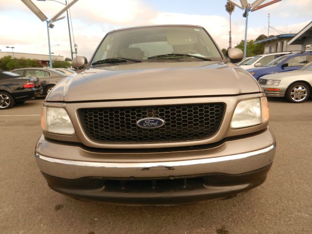 2003 Ford F150 SL Short Bed 2WD