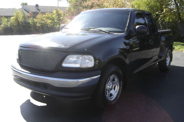 2003 Ford F150 SLE 5.3L V8 4WD 9 Passenger ABS TC