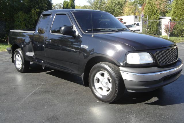 2003 Ford F150 SLE 5.3L V8 4WD 9 Passenger ABS TC