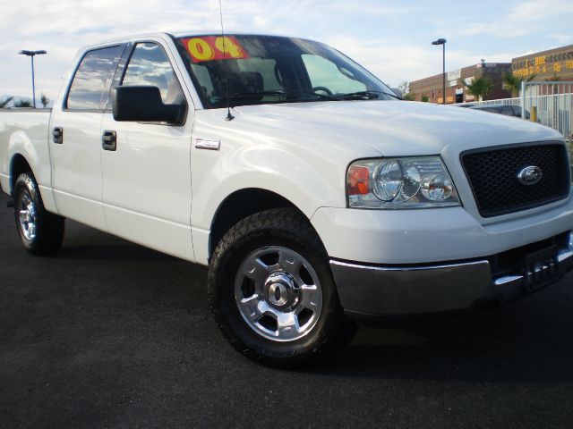 2004 Ford F150 SL Short Bed 2WD