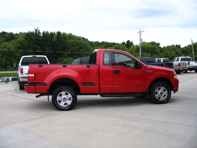 2004 Ford F150 SL 4 Doors-4wdlow Miles