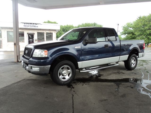 2004 Ford F150 XL 2WD Reg Cab