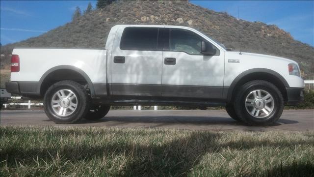 2004 Ford F150 EXT CAB 4WD 143.5wb