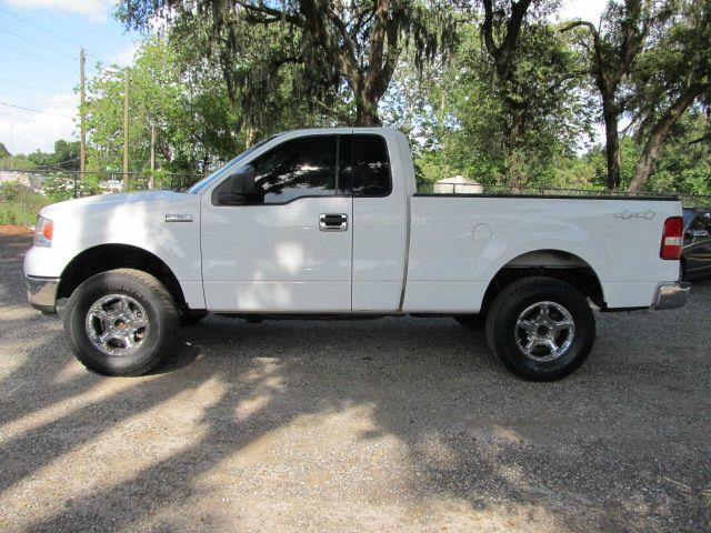 2004 Ford F150 Crew Cab Short Box 2-wheel Drive SLE