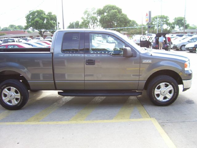 2004 Ford F150 XL 2WD Reg Cab