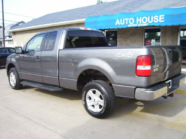 2004 Ford F150 XL 2WD Reg Cab