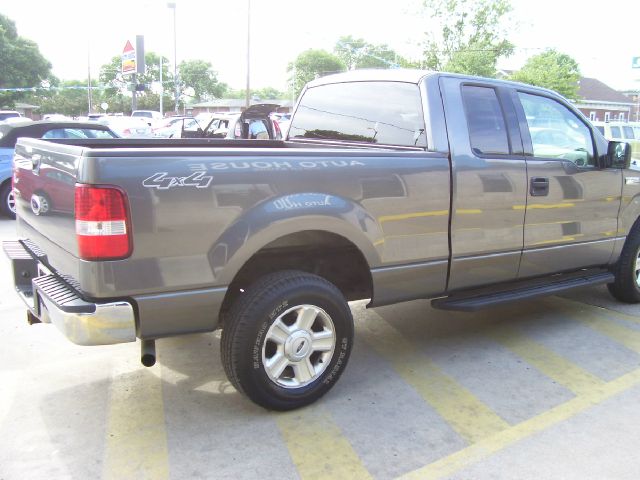 2004 Ford F150 XL 2WD Reg Cab