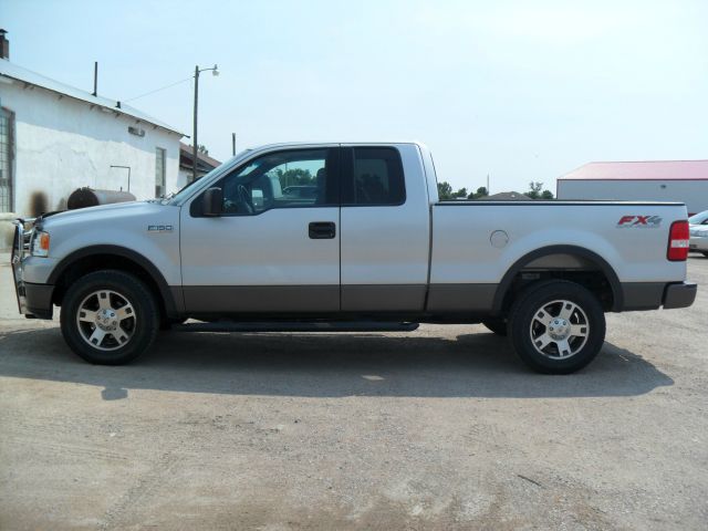 2004 Ford F150 SE Well Kept Alloy Wheels