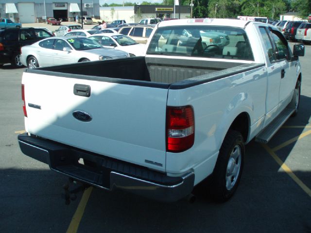 2004 Ford F150 SLE- 4X4