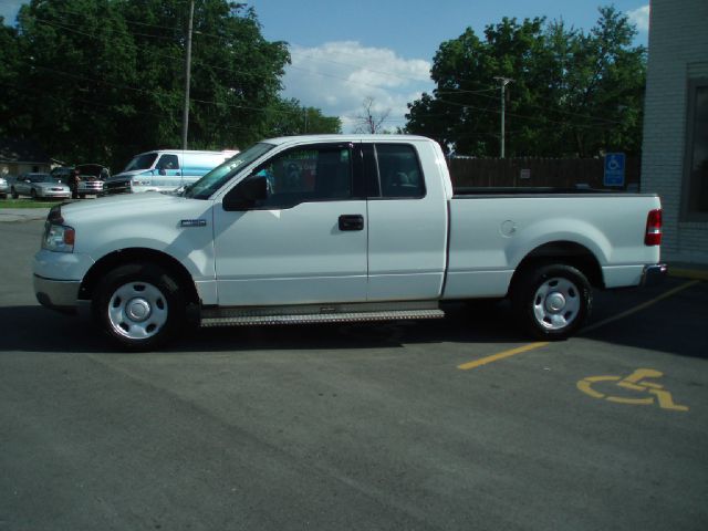 2004 Ford F150 SLE- 4X4