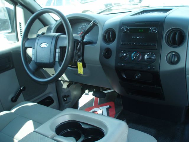 2004 Ford F150 SLE- 4X4