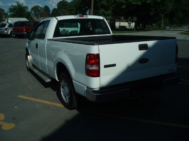 2004 Ford F150 SLE- 4X4