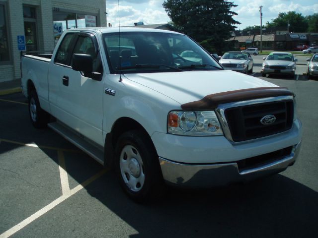 2004 Ford F150 SLE- 4X4