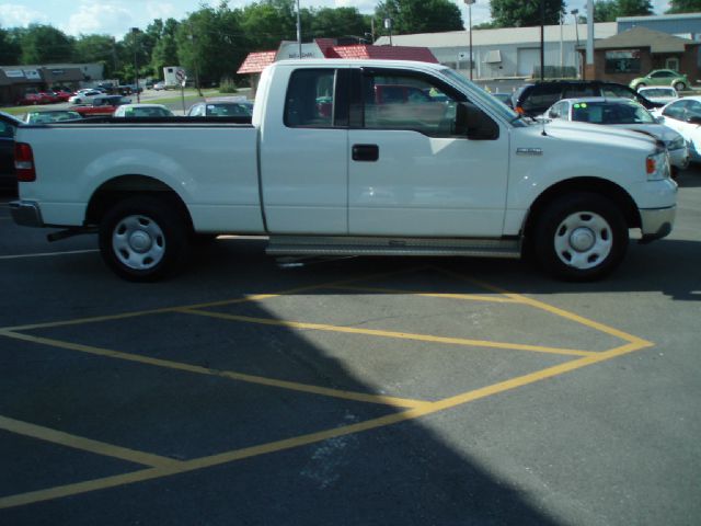 2004 Ford F150 SLE- 4X4