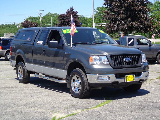 2004 Ford F150 XL 2WD Reg Cab