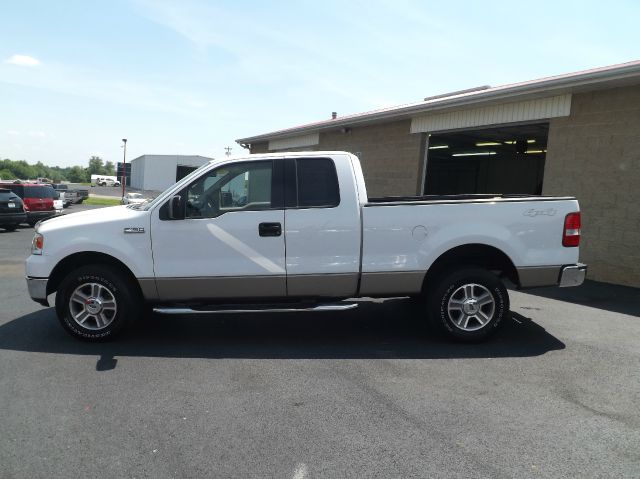 2004 Ford F150 XL 2WD Reg Cab