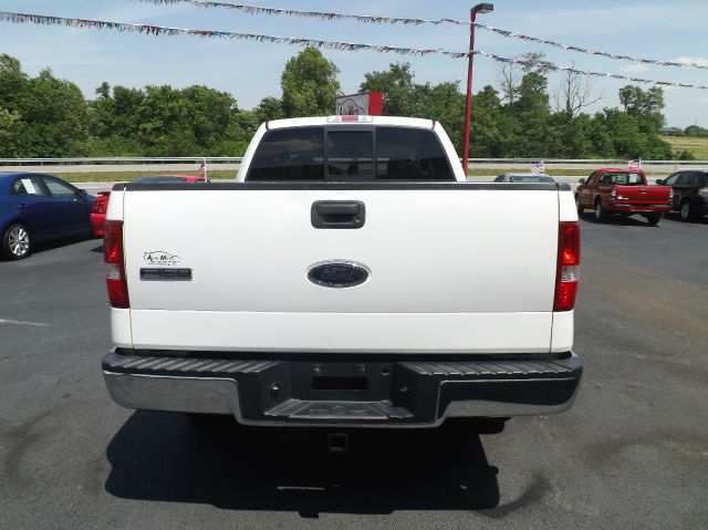 2004 Ford F150 XL 2WD Reg Cab