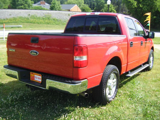 2004 Ford F150 SL Short Bed 2WD