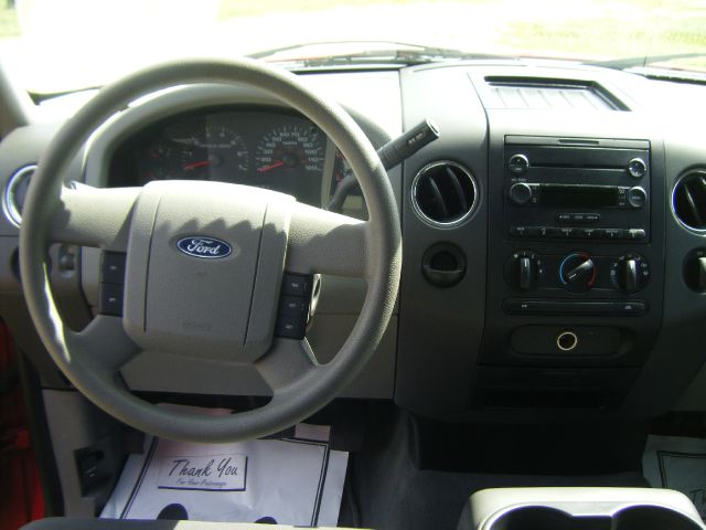 2004 Ford F150 SL Short Bed 2WD